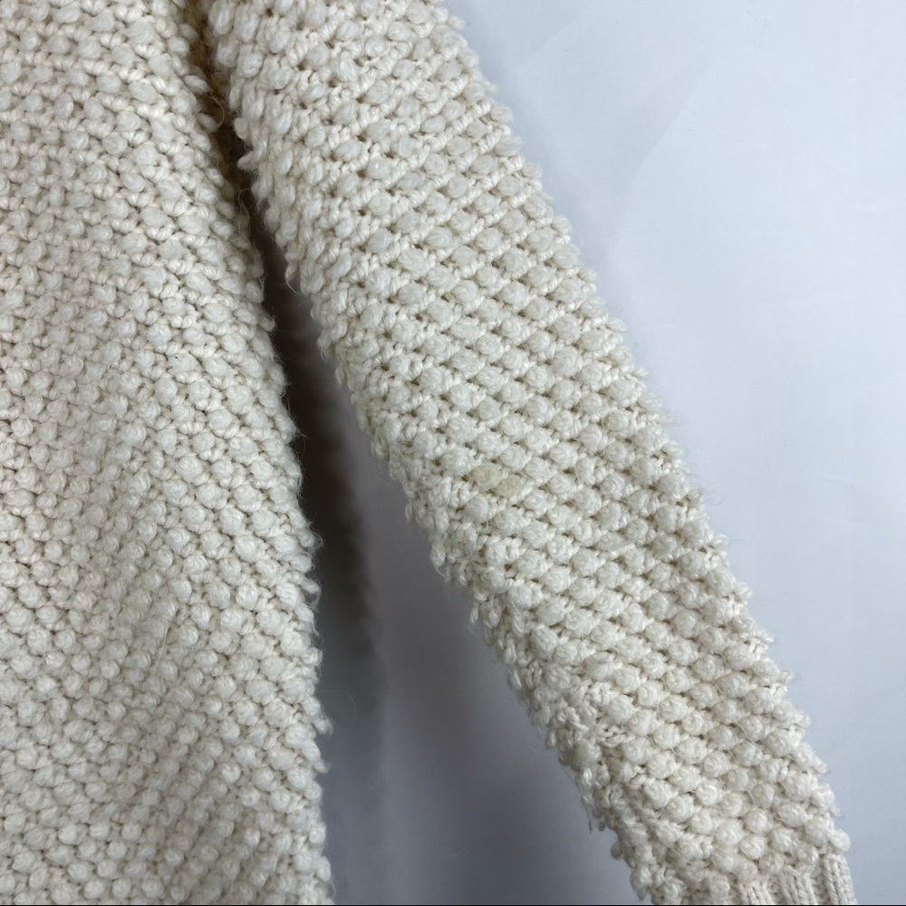 American Eagle Crewneck Sweater Cream Ivory Knit Fluffy Soft Medium - Picture 5 of 11